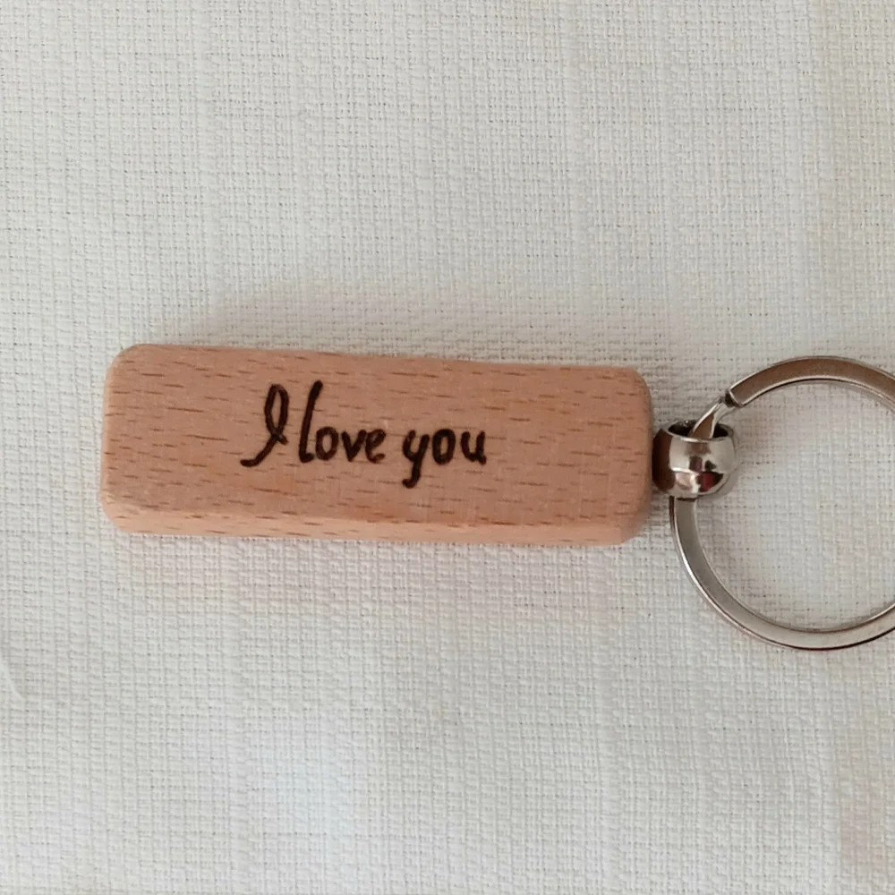 Wooden 'I Love You' Keychain - Picture 1 of 3